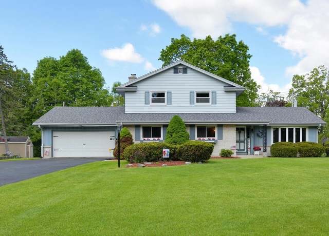 Property at 2855 Arbor Dr, Brookfield, WI 53005, 5 beds, 2.5 baths