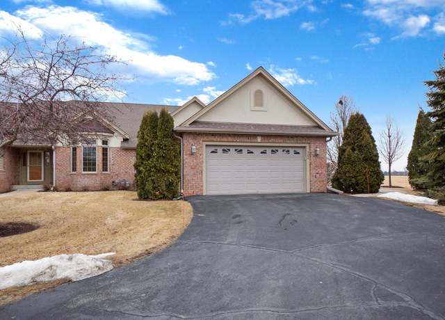 Property at 200 Eagles Cove Cir, North Prairie, WI 53153, 3 beds, 3 baths