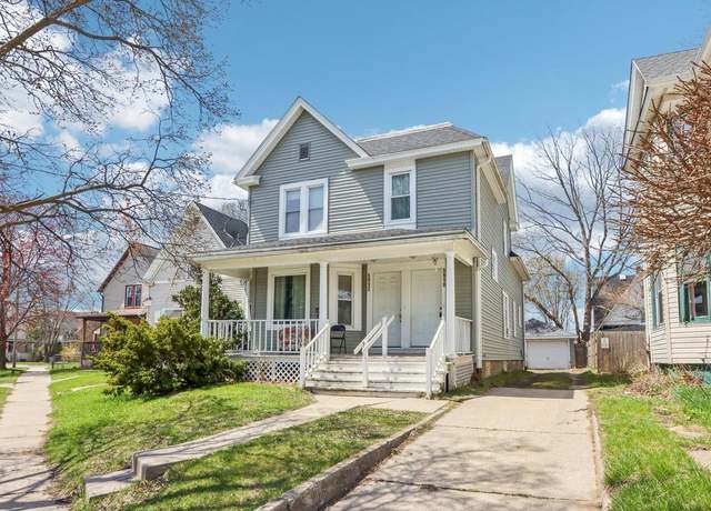 Property at 5910 19th Ave, Kenosha, WI 53140, 3 beds, 2 baths