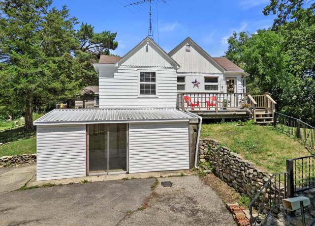 Property at 8125 Monroe St, Burlington, WI 53105, 2 beds, 1 bath