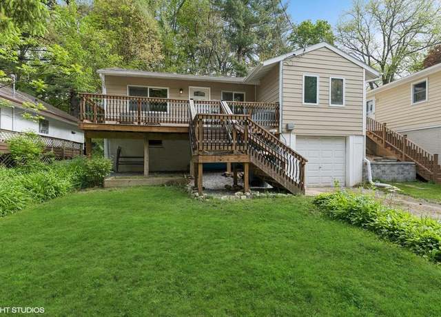Property at 420 Valley Rd, Twin Lakes, WI 53181, 2 beds, 1 bath