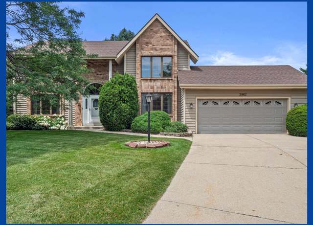 Property at 3967 S Victoria Cir, New Berlin, WI 53151, 3 beds, 3.5 baths