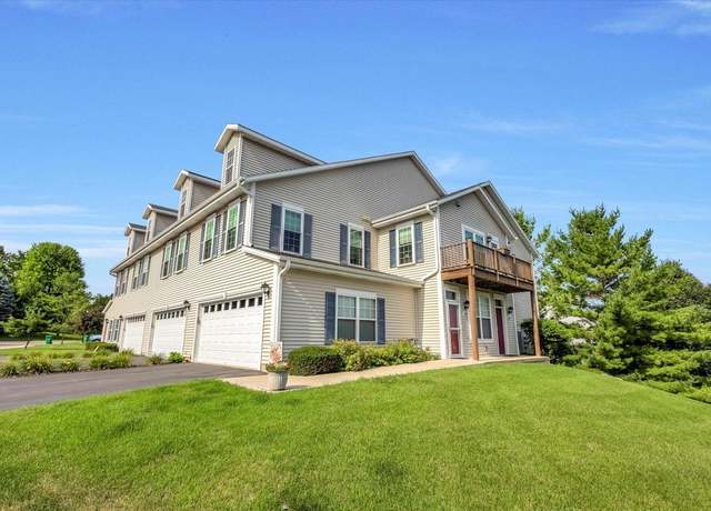Property at 1203 Woodbury Cmn Unit D, Waukesha, WI 53189, 3 beds, 2 baths