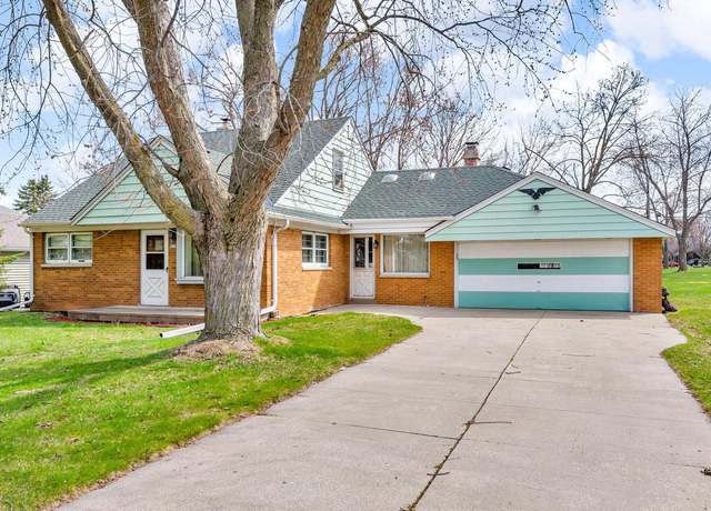 Property at 4218 S 84th St, Greenfield, WI 53228, 4 beds, 1 bath