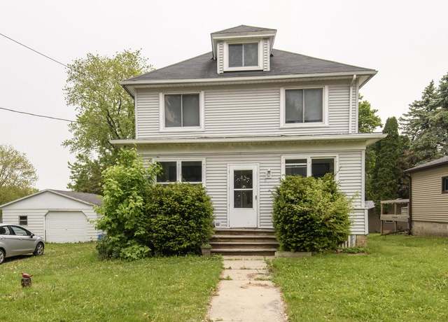 Property at 815 Morgan St, Clyman, WI 53016, 5 beds, 2 baths