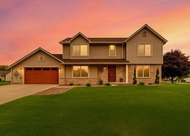 Property at 10630 S Peggy Dr, Oak Creek, WI 53154, 3 beds, 2.5 baths