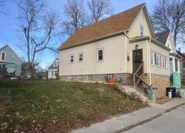 Property at 2757 N 11th Ln, Milwaukee, WI 53206, 3 beds, 1 bath