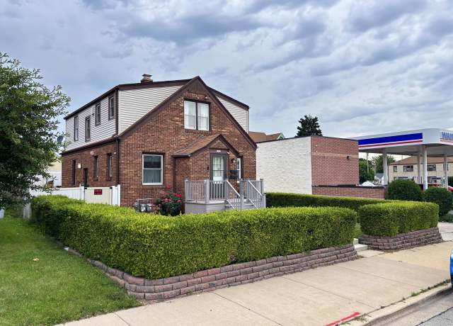 Property at 3523 S 13th St Unit 3523A, Milwaukee, WI 53221, 4 beds, 2 baths