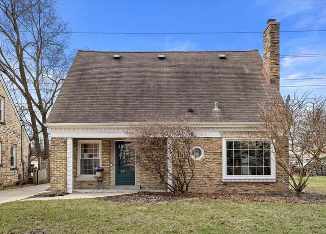 Property at 5689 N Argyle Ave, Glendale, WI 53209, 3 beds, 1.5 baths