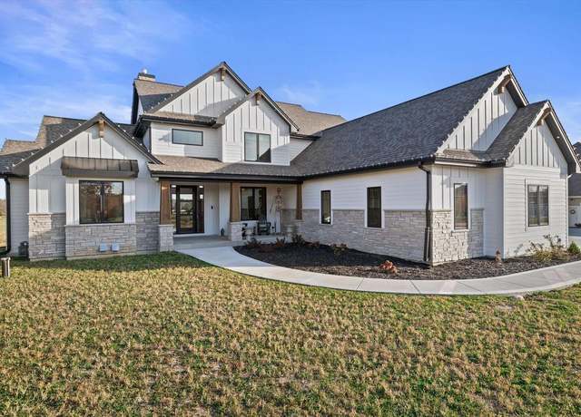 Property at N33W29488 Millridge Rd, Pewaukee, WI 53072, 5 beds, 4.5 baths