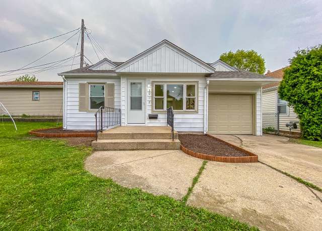 Property at 3012 Dwight St, Racine, WI 53403, 3 beds, 1 bath
