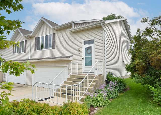 Property at 1467 W 2nd Ave, Port Washington, WI 53074, 3 beds, 1.5 baths
