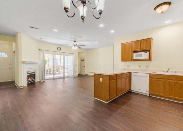 Property at 628 Hillcrest Rd Unit B, Saukville, WI 53080, 2 beds, 2 baths