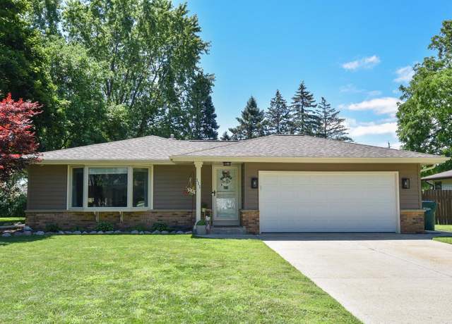 Property at 111 W Fransee Ln, Saukville, WI 53080, 4 beds, 1.5 baths