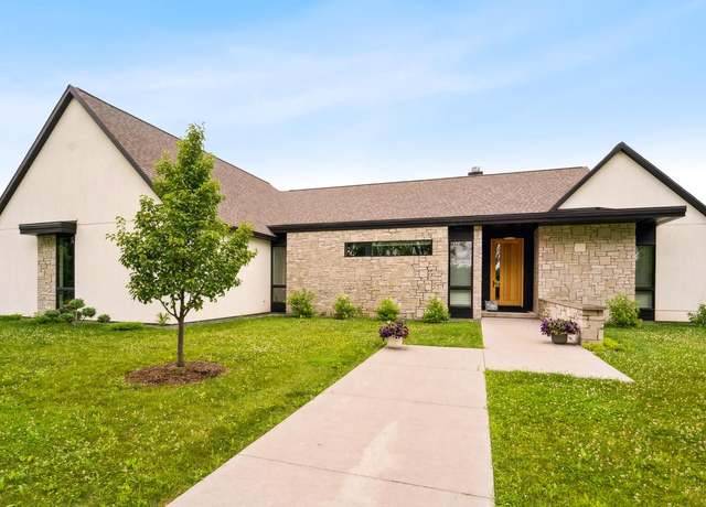 Property at W4038 Maplewood Ln, Fond Du Lac, WI 54937, 4 beds, 5 baths