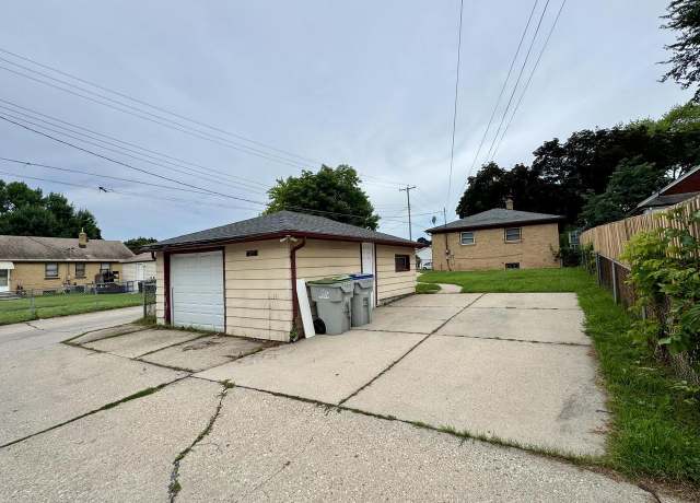 Property at 4820 N 72nd St, Milwaukee, WI 53218, 2 beds, 1 bath