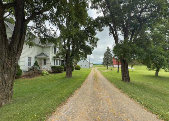 Property at 9258 State Rd. 76 Rd, Neenah, WI 54956, 5 beds, 2 baths