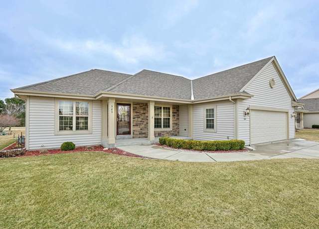 Property at 565 Farmstead Dr, Slinger, WI 53086, 3 beds, 2 baths