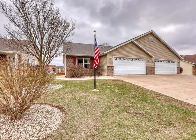 Property at 864 Chief Kewaskum Pl, Kewaskum, WI 53040, 3 beds, 3 baths