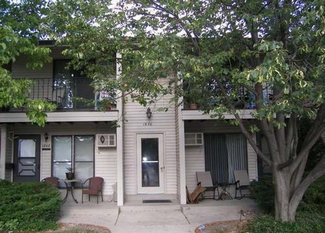 Property at 1650 S Carriage Ln Unit C, New Berlin, WI 53151, 2 beds, 1.5 baths