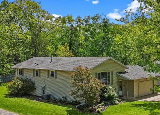 Property at 7 Ridgway St, Elkhorn, WI 53121, 4 beds, 2 baths