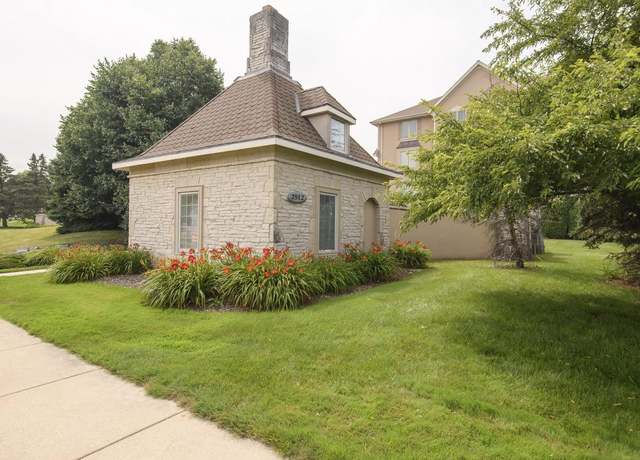 Property at 2912 N University Dr #305, Waukesha, WI 53188, 2 beds, 2 baths