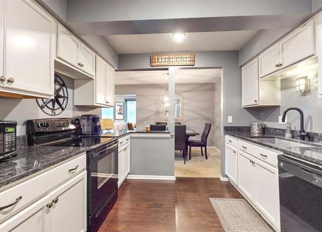 Property at 352 County Road B #3, Fontana, WI 53125, 2 beds, 2 baths