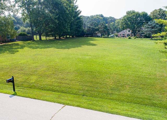 Property at 15305 Cascade Dr, Elm Grove, WI 53122