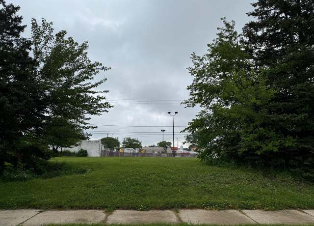 Property at 7722 W Potomac Ave, Milwaukee, WI 53222