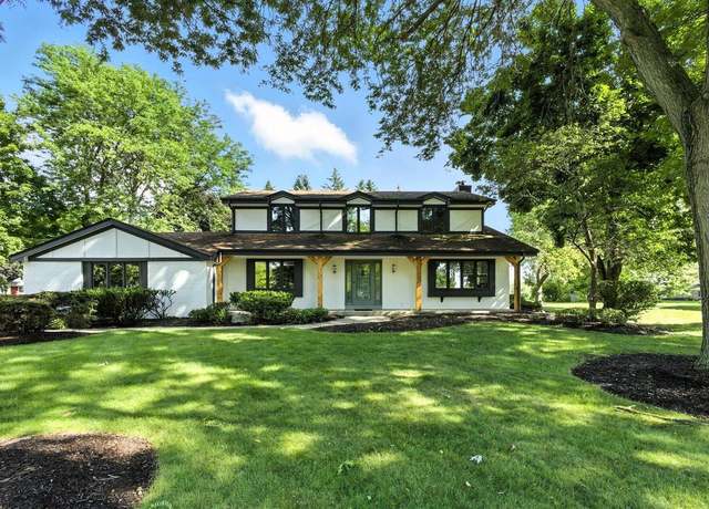 Property at 20025 Freedom Ct, Brookfield, WI 53045, 4 beds, 2.5 baths