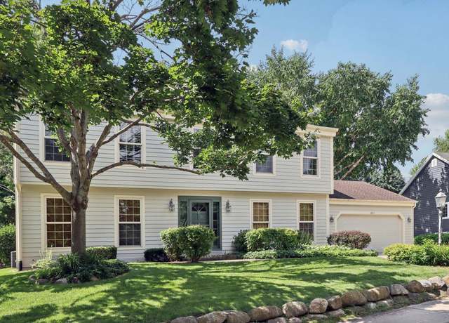 Property at 2615 Lavine Ln, Waukesha, WI 53189, 4 beds, 2.5 baths