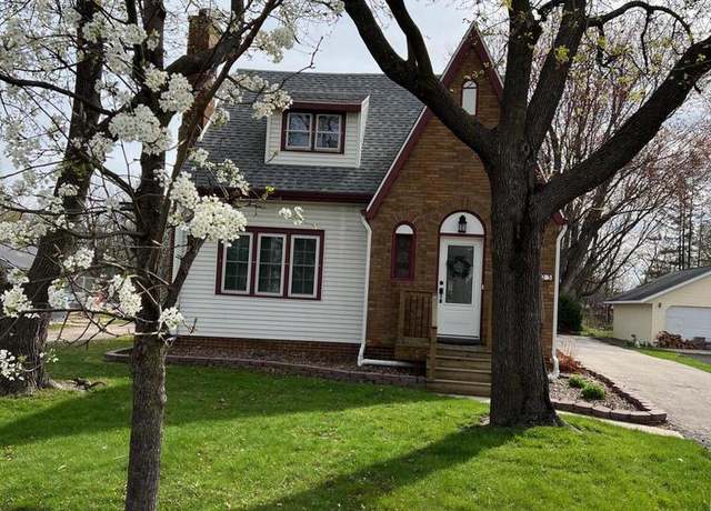 Property at 323 N Court St, Sparta, WI 54656, 3 beds, 2 baths