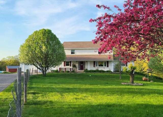 Property at E9312 Hogsback Rd, Baraboo, WI 53913, 5 beds, 5 baths