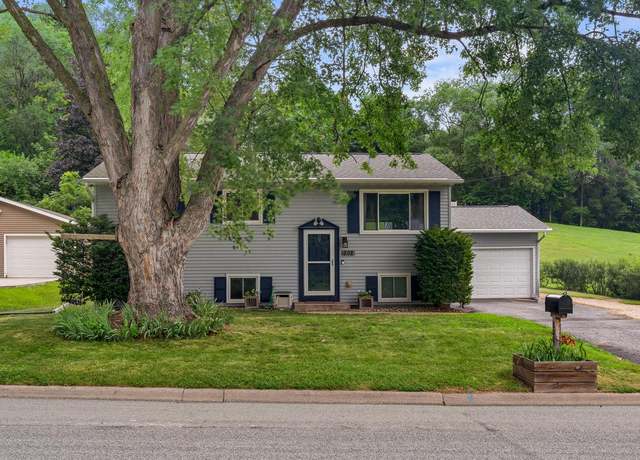 Property at 802 6th Avenue North Ave, Onalaska, WI 54650, 4 beds, 1.5 baths