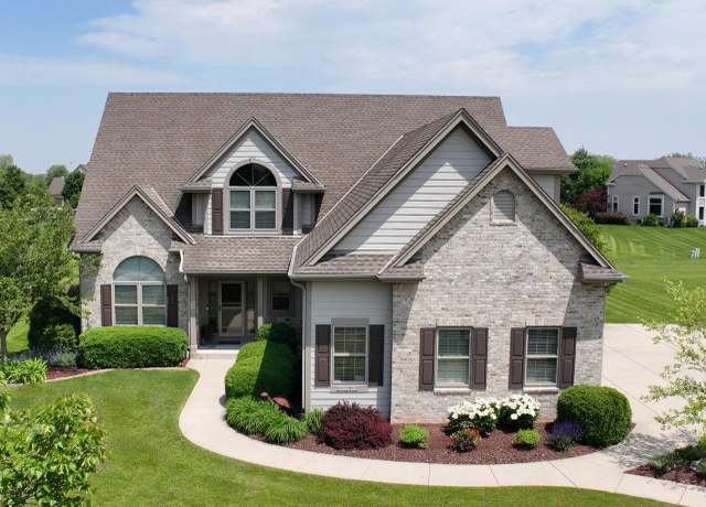 Property at W176N5430 Highridge Dr, Menomonee Falls, WI 53051, 4 beds, 3 baths