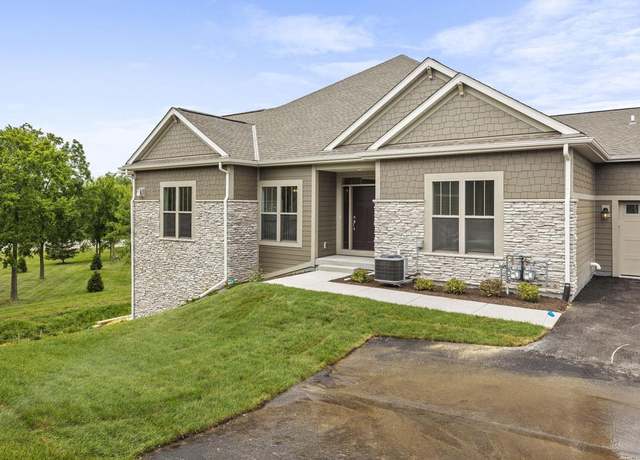 Property at N28W25285 Parkway Ridge Cir Unit -C Bldg 14 Unit 49, Pewaukee, WI 53072, 2 beds, 2 baths