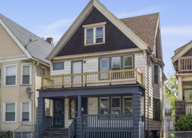 Property at 2544 N 35th St #2546, Milwaukee, WI 53210, 4 beds, 2 baths