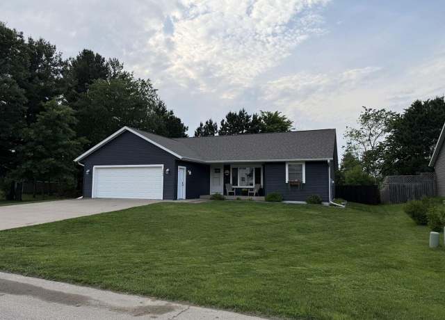 Property at 1606 Black Oak Dr, Rockland, WI 54653, 3 beds, 2 baths