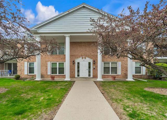 Property at 945 W Heritage Ct #105, Mequon, WI 53092, 2 beds, 2 baths