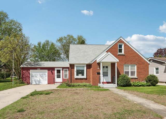 Property at 1034 Terrace Dr, West Bend, WI 53095, 4 beds, 1.5 baths