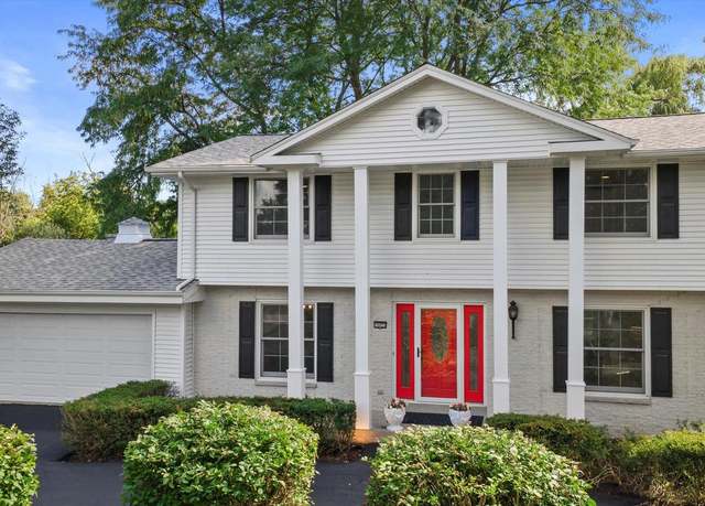 Property at 16025 Tomahawk Trl, Brookfield, WI 53005, 4 beds, 2.5 baths