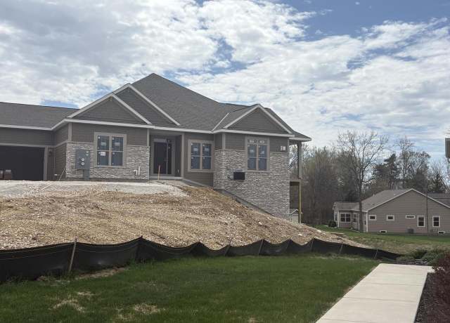 Property at N28W25285 Madeline Blvd Unit -A Bldg 14 Unit 52, Pewaukee, WI 53072, 2 beds, 2 baths