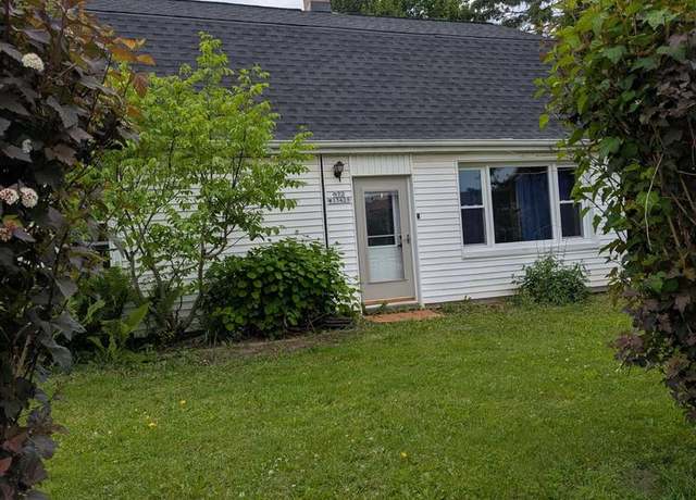 Property at N72W13429 Good Hope Rd, Menomonee Falls, WI 53051, 4 beds, 1 bath