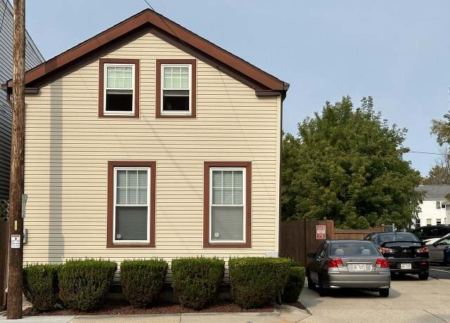 Property at 1132 S 10th St, Manitowoc, WI 54220