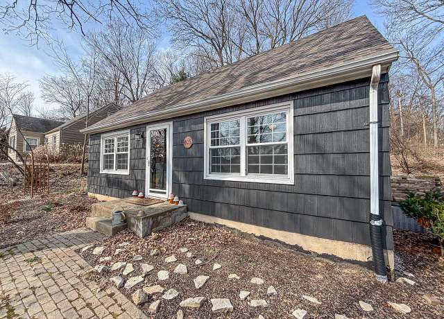 Property at 825 Post Rd, Brookfield, WI 53005, 3 beds, 2 baths