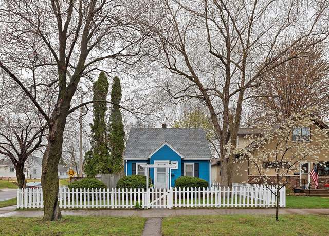 Property at 1303 19th Street South St, La Crosse, WI 54601, 3 beds, 1.5 baths