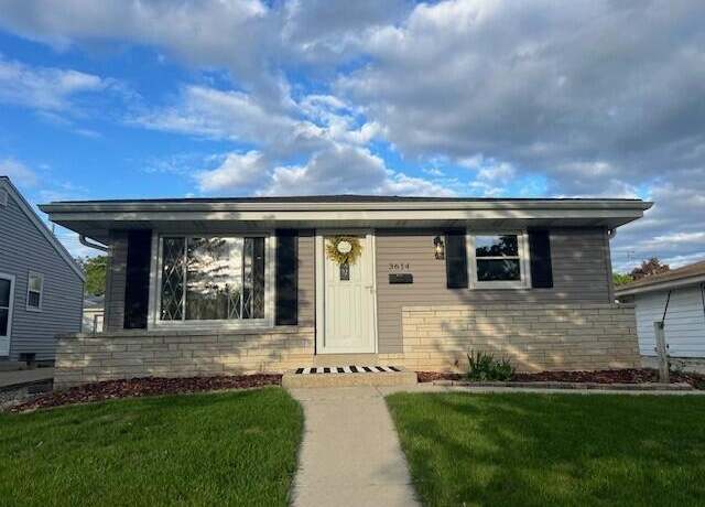 Property at 3614 S 94th St, Milwaukee, WI 53228, 3 beds, 1.5 baths