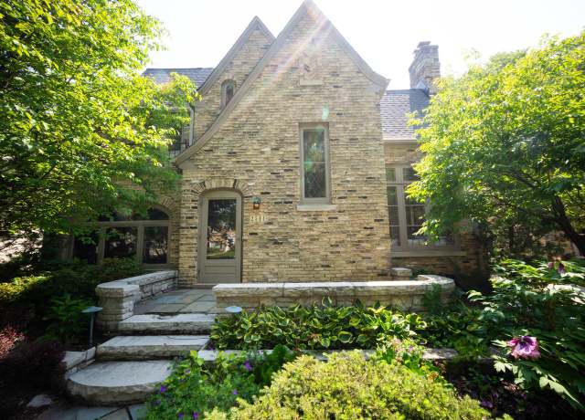Property at 2544 N 91st St, Milwaukee, WI 53226, 3 beds, 2.5 baths