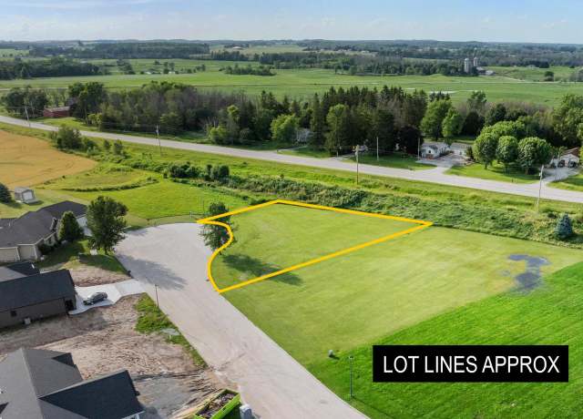 Property at Lt3 Ridgeway Ct Unit Blk8, Manitowoc, WI 54220
