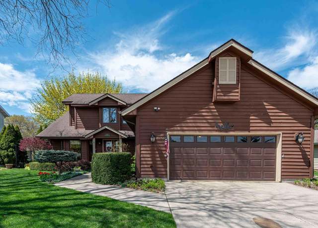 Property at 8200 43rd Ave, Kenosha, WI 53142, 3 beds, 3 baths